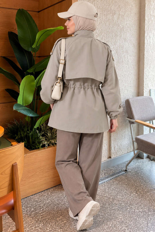Trench Coat Con Cintura E Dettagli Bottoni In Verde Salvia