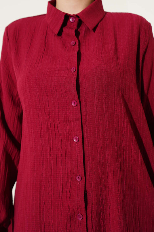 Zweiteiliger Anzug mit Knöpfen aus Baumrinde in Burgunderrot