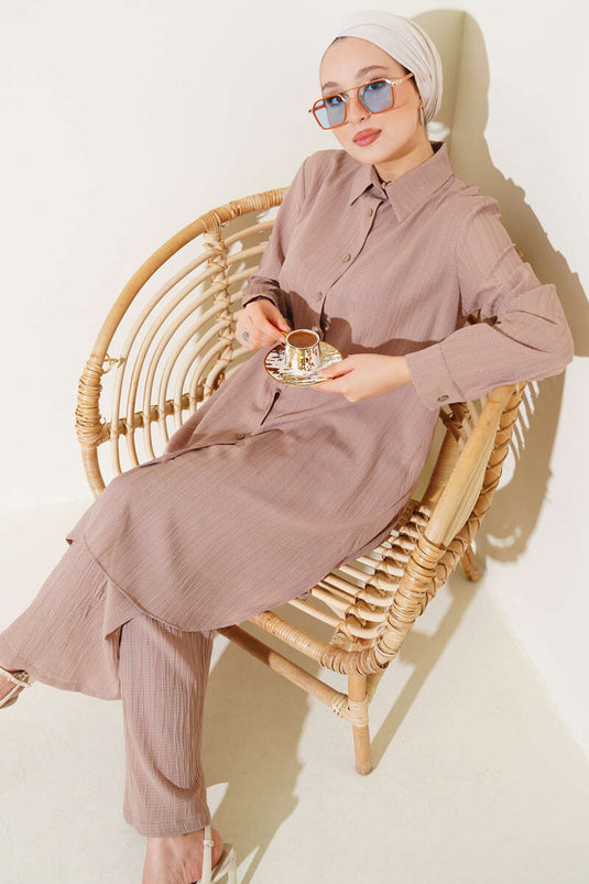 Latte double en écorce d'arbre boutonnée