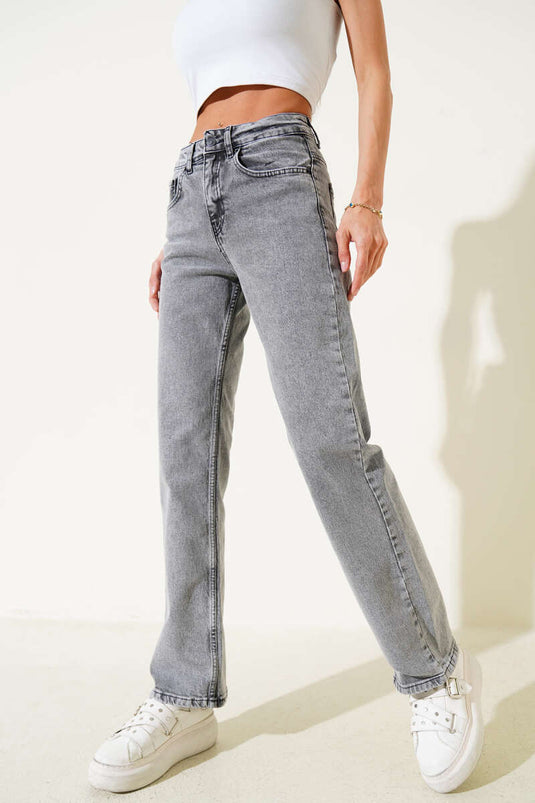 Jean droit à boutons gris