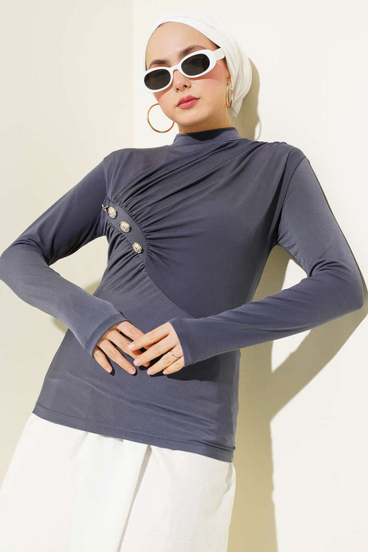 بلوزة ساندي مع أزرار وكسرات دخانية