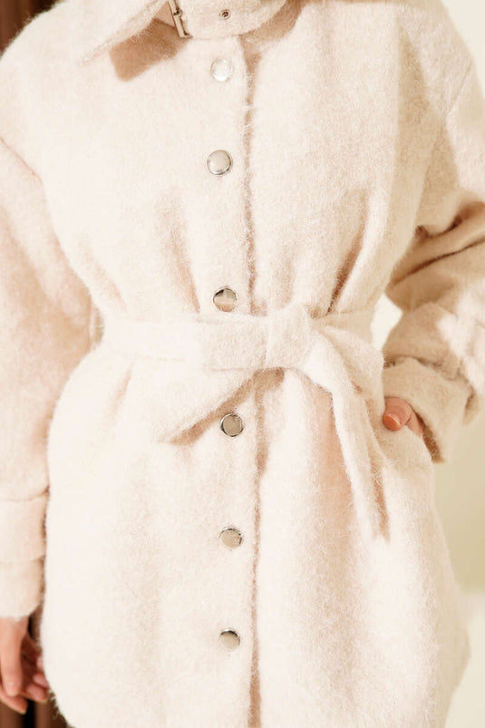 Chaqueta de fieltro con cuello camisero abotonado color piedra