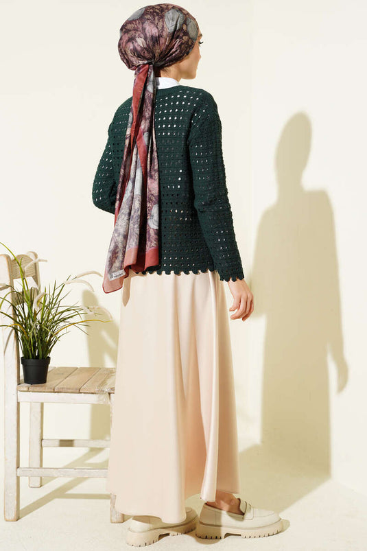 Cardigan court ajouré avec détails en relief et boutons, couleur émeraude