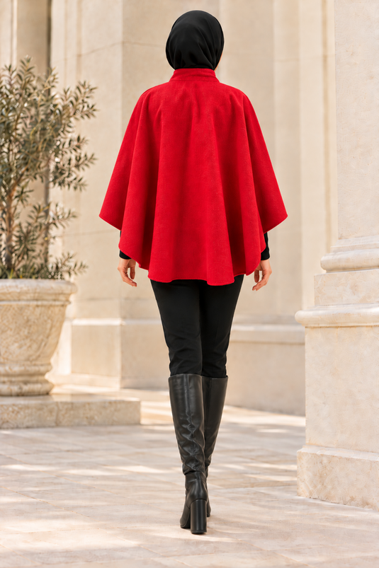 Cape En Laine Boutonnée Rouge