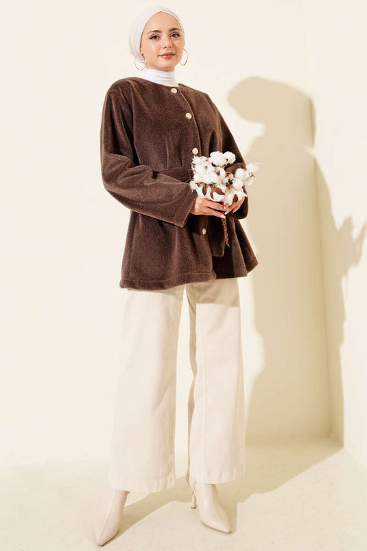 سترة من فرو المنك التايلاندي مزودة بأزرار وحزام