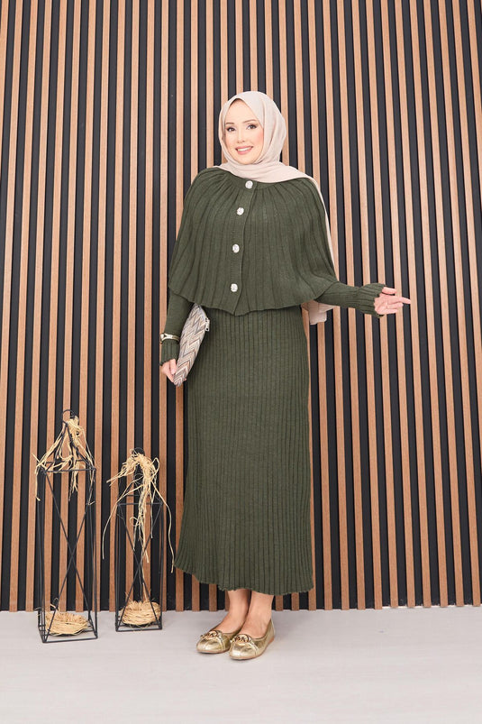 بدلة حجاب من قطعتين مع عباءة وأزرار، لون كاكي