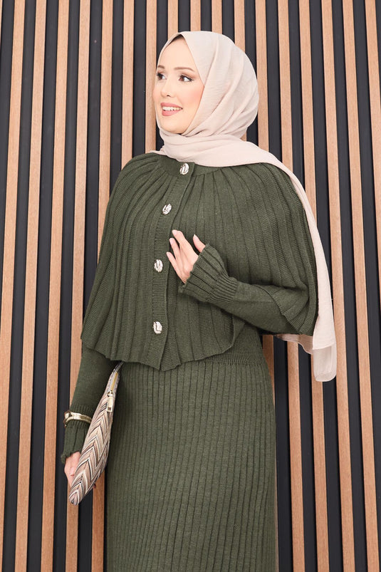 بدلة حجاب من قطعتين مع عباءة وأزرار، لون كاكي