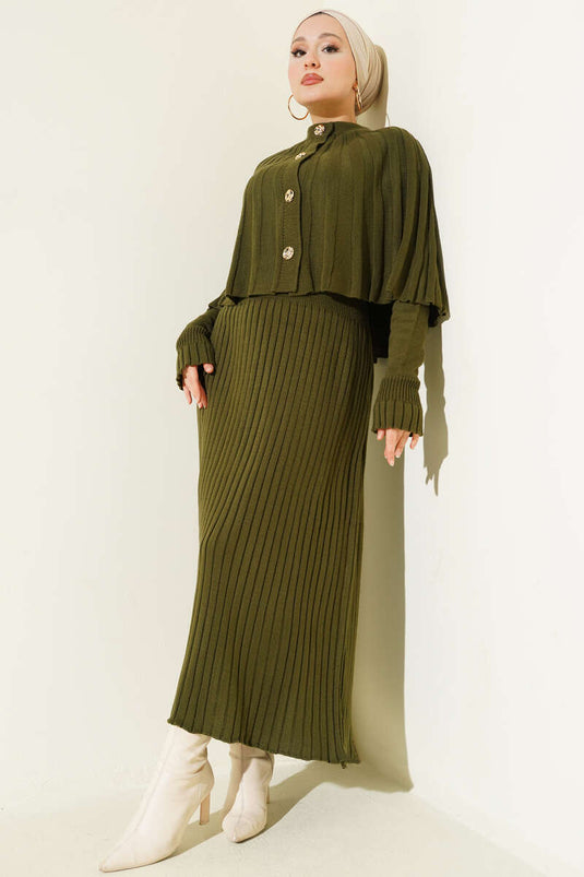 Knopf-Set Aus Strickkleid In Khaki