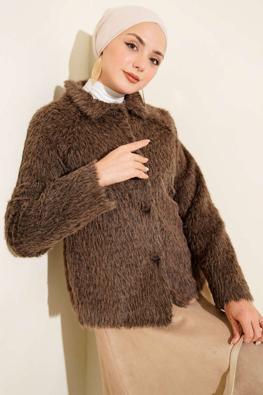 Veste courte marron à boutons et barbe