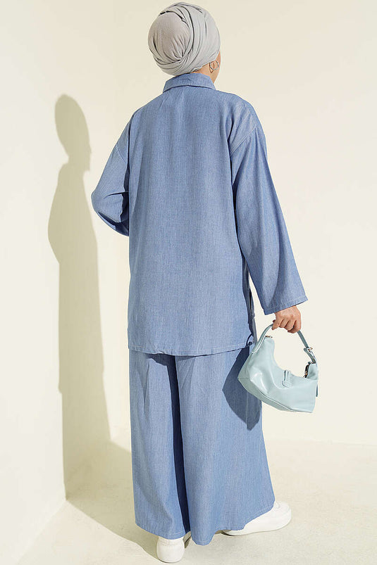 Completo Due Pezzi Con Bottoni In Blu