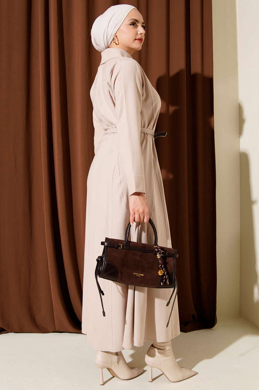 Robe fine en tencel avec ceinture fine et boutons beige