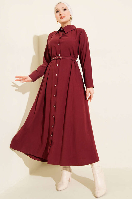 فستان برباط رفيع من قماش تينسل مع أزرار بلون خمري