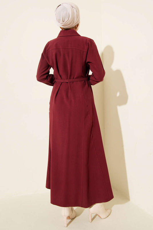 فستان برباط رفيع من قماش تينسل مع أزرار بلون خمري