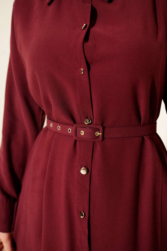 فستان برباط رفيع من قماش تينسل مع أزرار بلون خمري