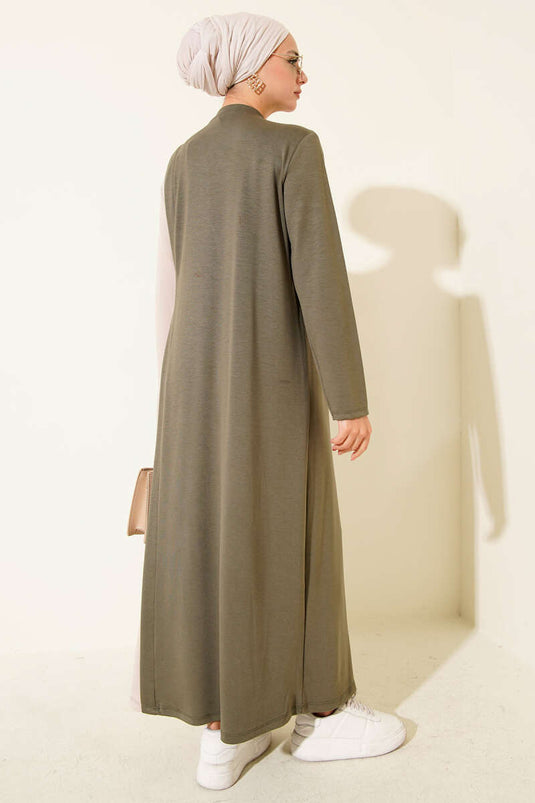 فستان كاكي برباط جانبي وأزرار وياقة دائرية