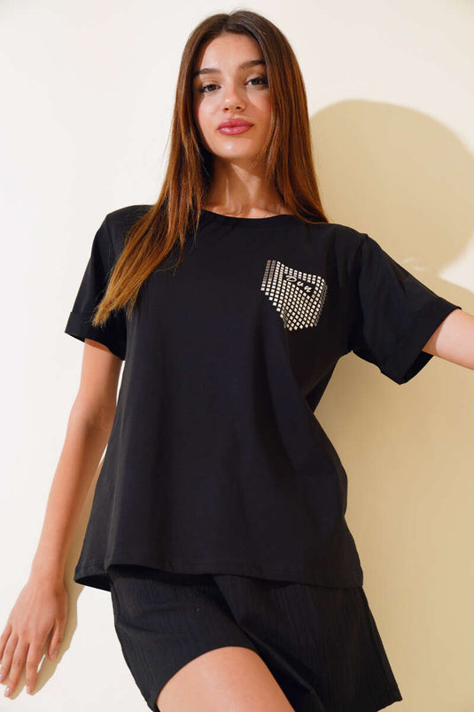 تي شيرت دان مطرز باللون الأسود