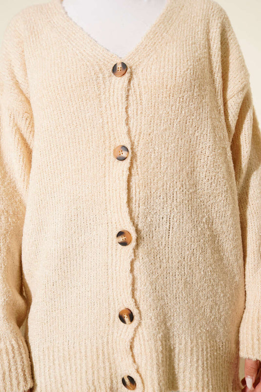 كارديغان محبوك بأزرار وكتف منخفض بلون بيج