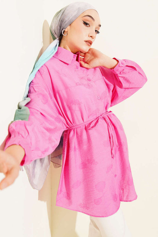 Chemise à épaules tombantes avec ceinture en corde fuchsia