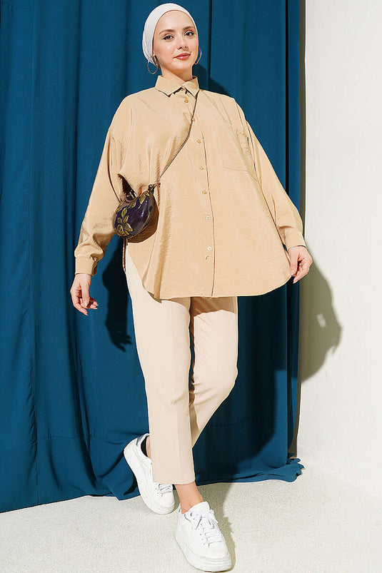 Chemise à épaule basse avec une poche, beige sable