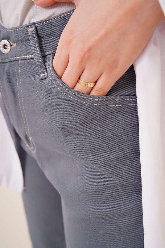 بنطال Boyfriend عادي أخضر بترولي