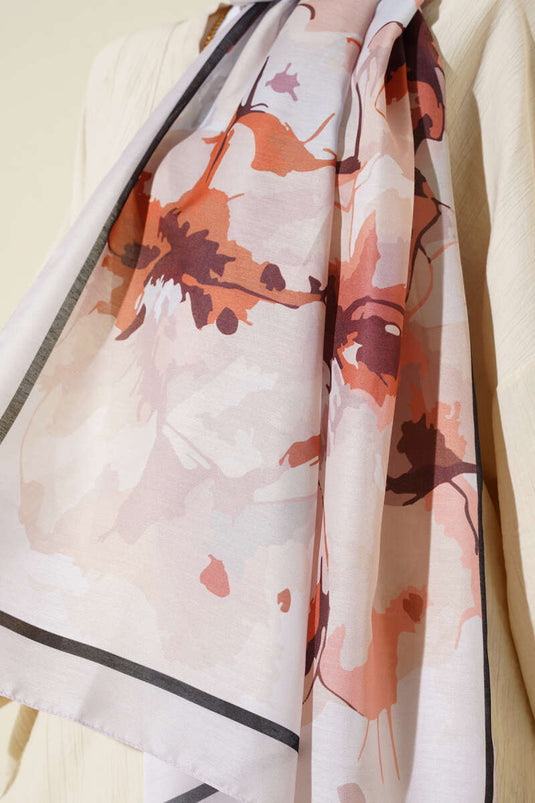 شال ناعم بنقشة زهور رخامية باللون البيج