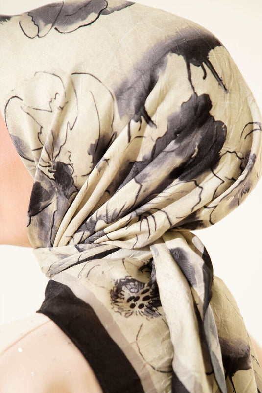 Ebruli Foulard in Bambù Stropicciato con Fiori Nero