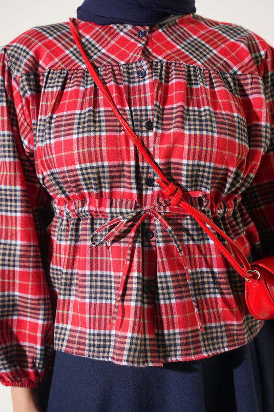 Chemise À Carreaux Rouge Avec Détail À Nœud
