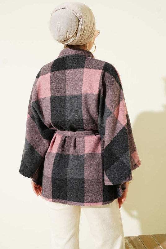 Poncho en cachemire à carreaux boutonné rose poudré