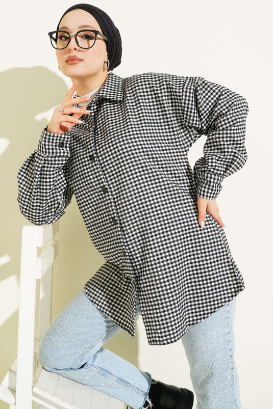 قميص أبيض مزخرف بحجر إيكوز