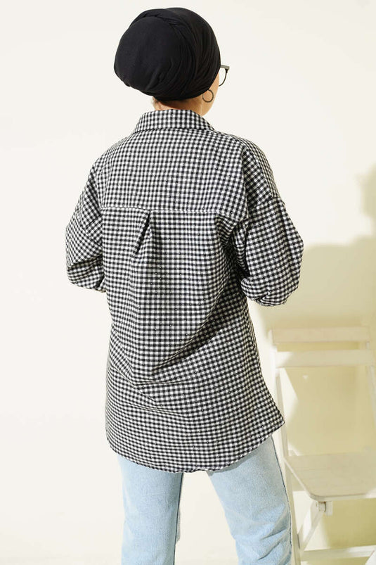 قميص أبيض مزخرف بحجر إيكوز