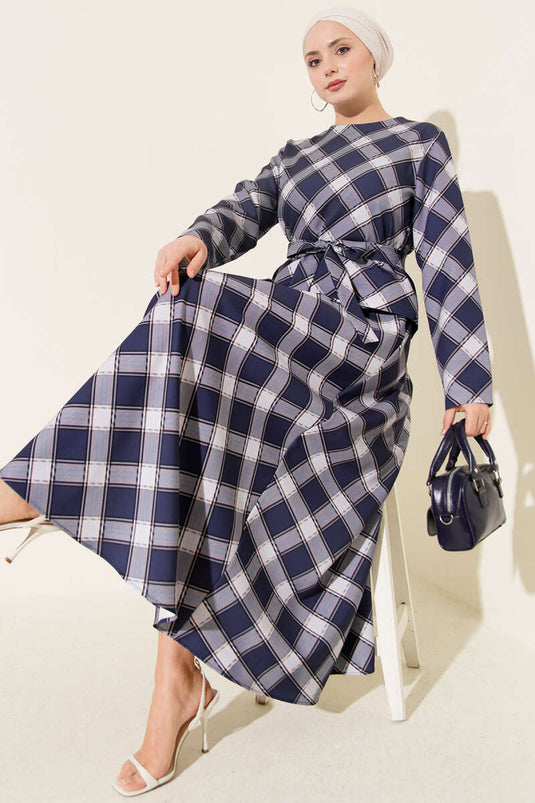 Ensemble avec blouse et jupe à motifs Ekoseli bleu marine