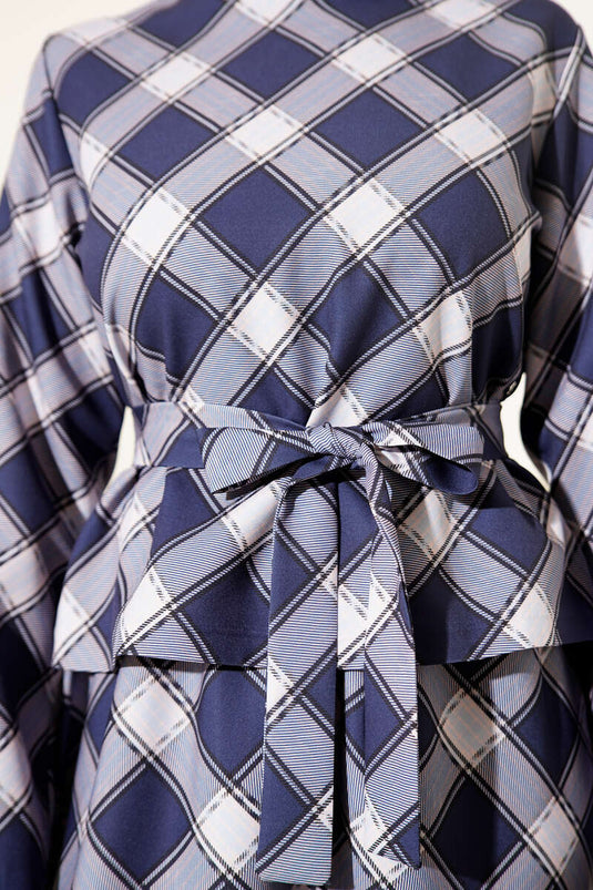 Ensemble avec blouse et jupe à motifs Ekoseli bleu marine