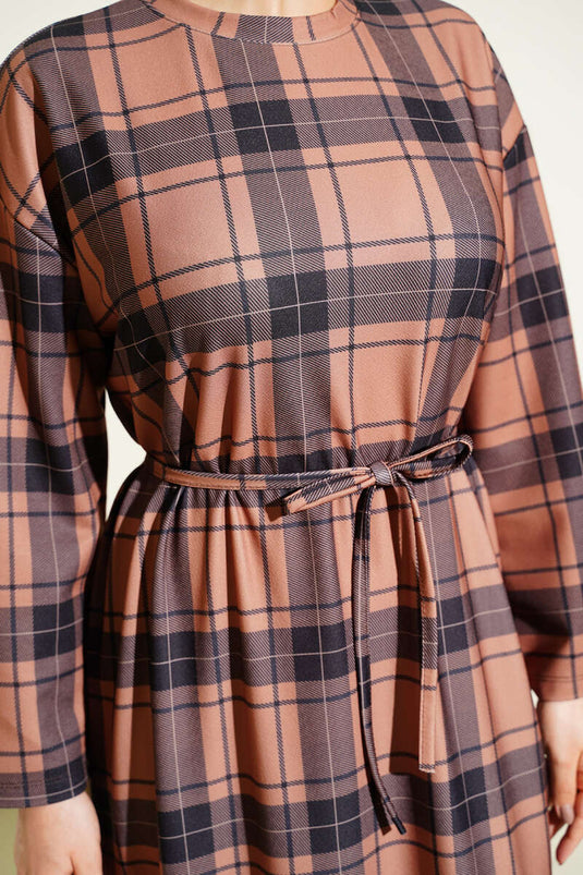 Ekoseli İp Kuşaklı Elbise Latte