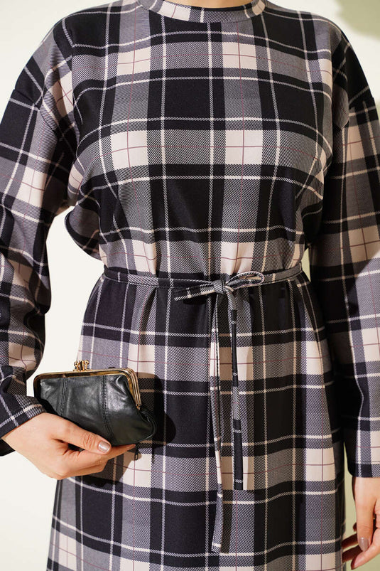 Robe à ceinture en corde Ekoseli noire