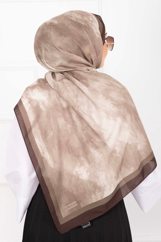 سلسلة الأوشحة ذات النقوش الأنيقة باللون البني