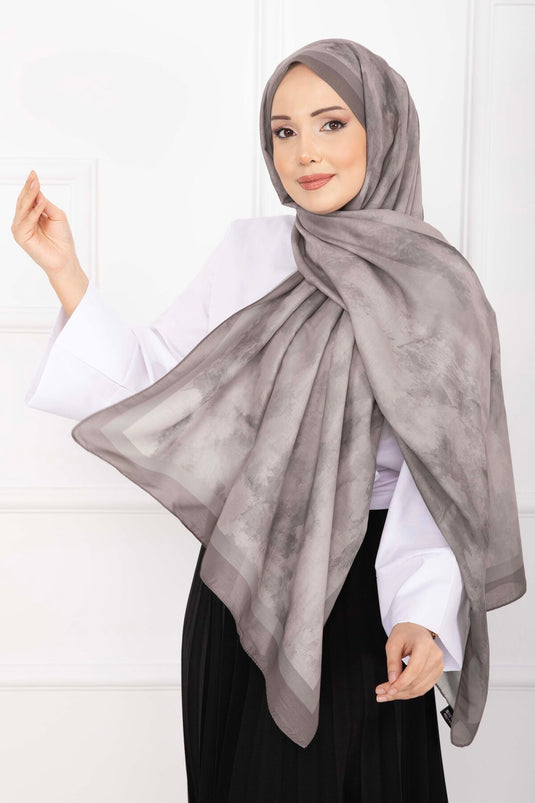 سلسلة الأوشحة المزخرفة الأنيقة بلون البيج