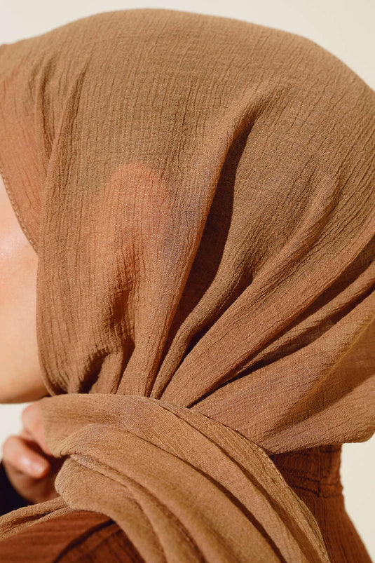 سلسلة أنيقة شال الكراميل