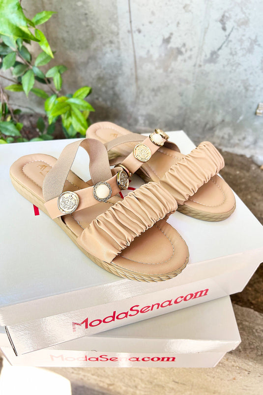 Sandales-chaussons à brides flexibles et boucle en perles, couleur vison