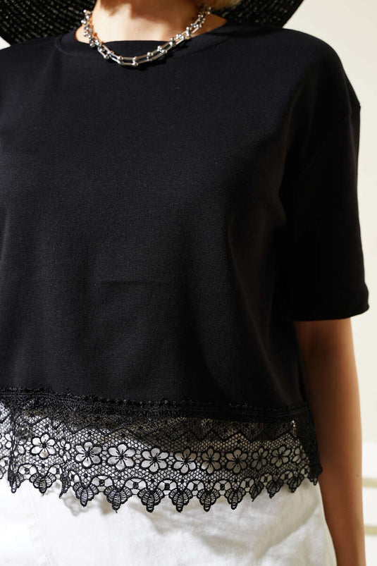 Zwarte cropped rok met kantdetail