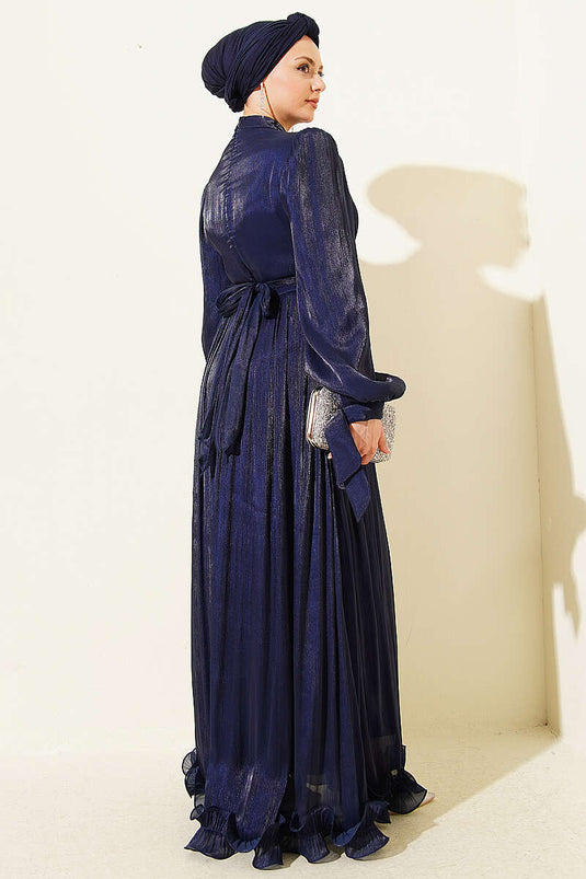 Robe de soirée bleu marine avec ourlet volanté et fronces