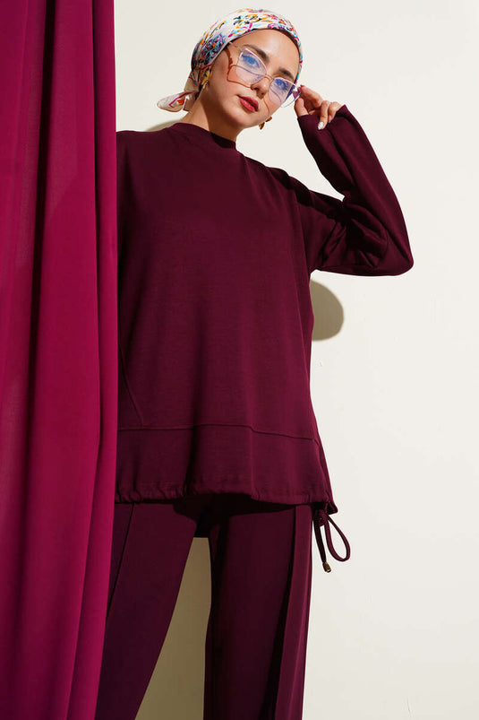 بدلة لويشا من قطعتين ذات حاشية نفقية، لون عنابي