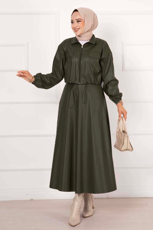 Tailleur jupe en cuir kaki