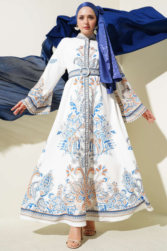 Vestido blanco con cinturón y botones con estampado étnico