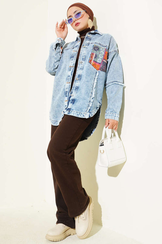 جاكيت جينز أزرق منقوش بشراشيب عرقية