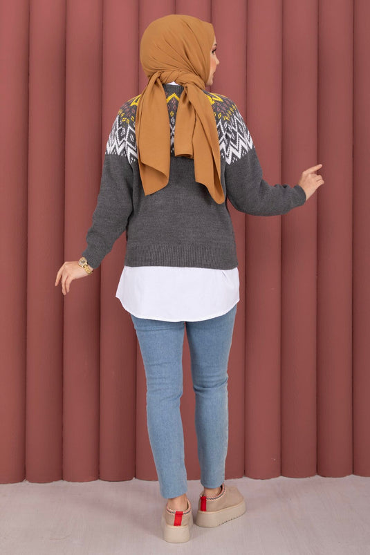 كنزة صوفية فضفاضة بنقشة عرقية رمادية