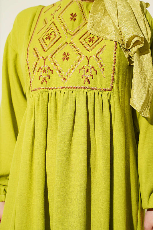 Robe Brodée À Poignets En Vert Olive