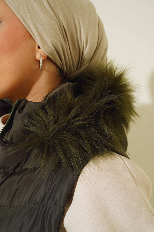 Gewatteerd vest met capuchon en ritssluiting Kaki