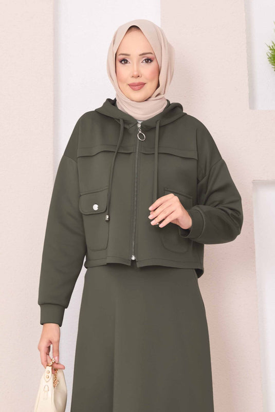 بدلة حجاب تنورة قصيرة بغطاء رأس وسحاب باللون الكاكي