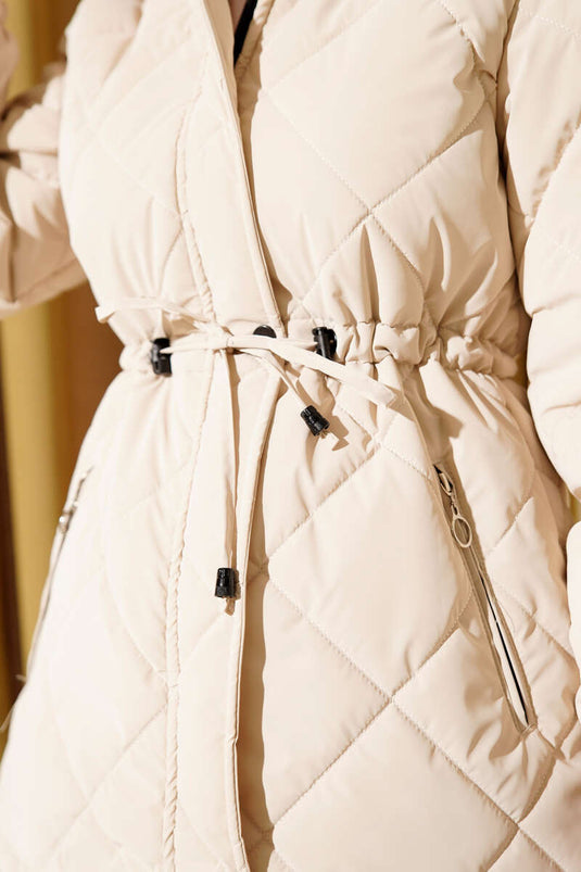 Veste courte matelassée à capuche avec fermeture éclair couleur pierre