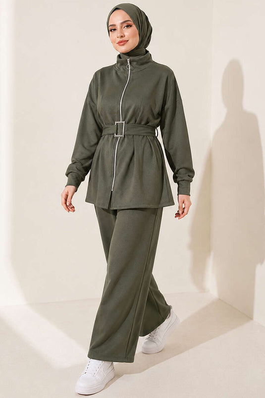 Zippiertes Zweiteiler-Set Mit Khaki-Gürtel